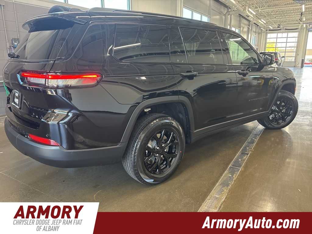 Thumbnail: 2025 Jeep Grand Cherokee L - 4