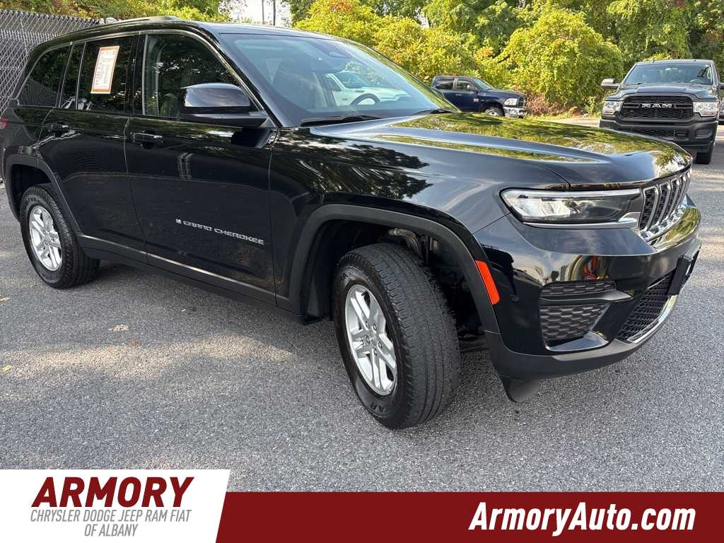 Thumbnail: 2022 Jeep Grand Cherokee - 3