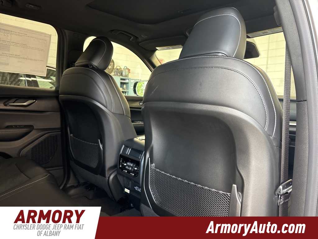 Thumbnail: 2025 Jeep Grand Cherokee - 27