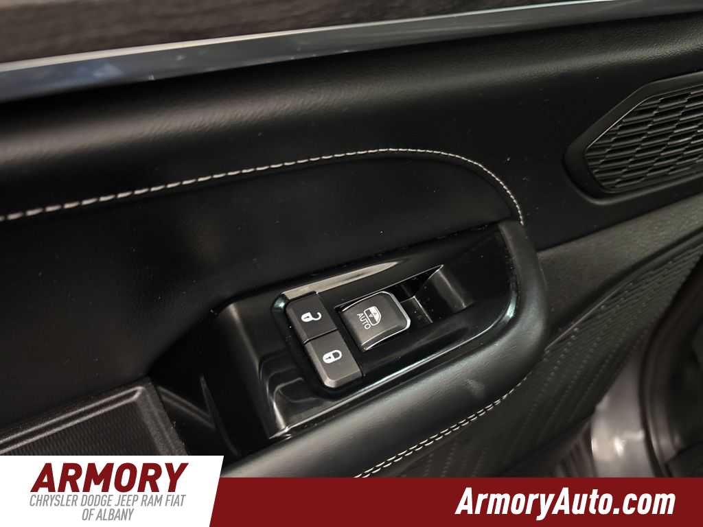 Thumbnail: 2023 Jeep Grand Cherokee L - 29