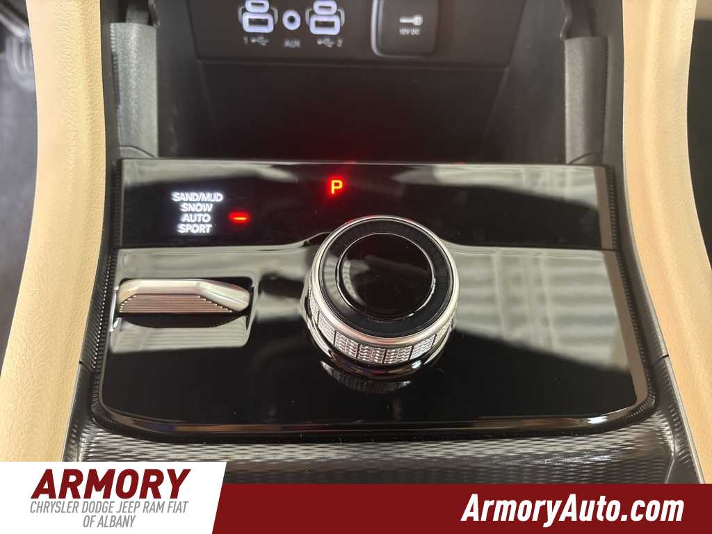 Thumbnail: 2025 Jeep Grand Cherokee - 16