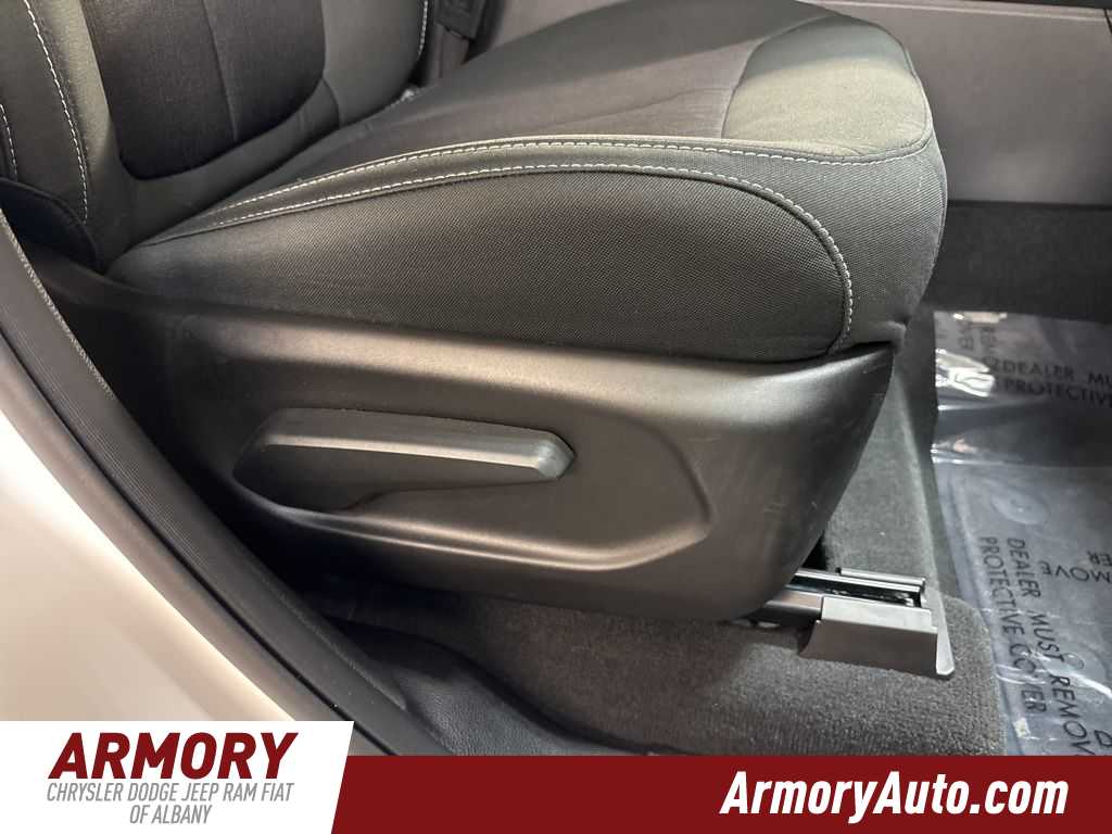 Thumbnail: 2025 Jeep Grand Cherokee - 41