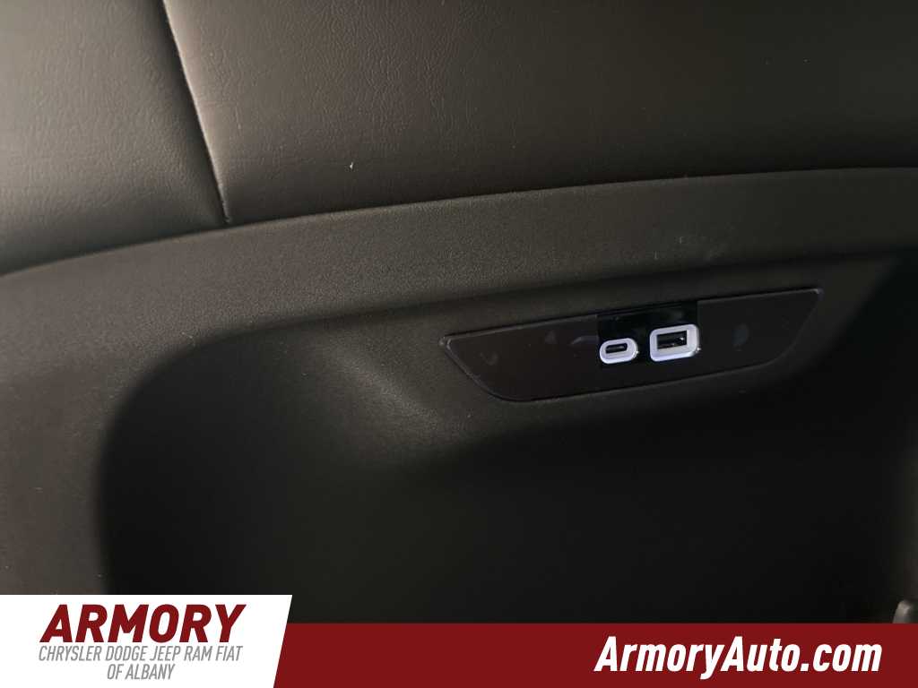 Thumbnail: 2026 Chrysler Pacifica - 22