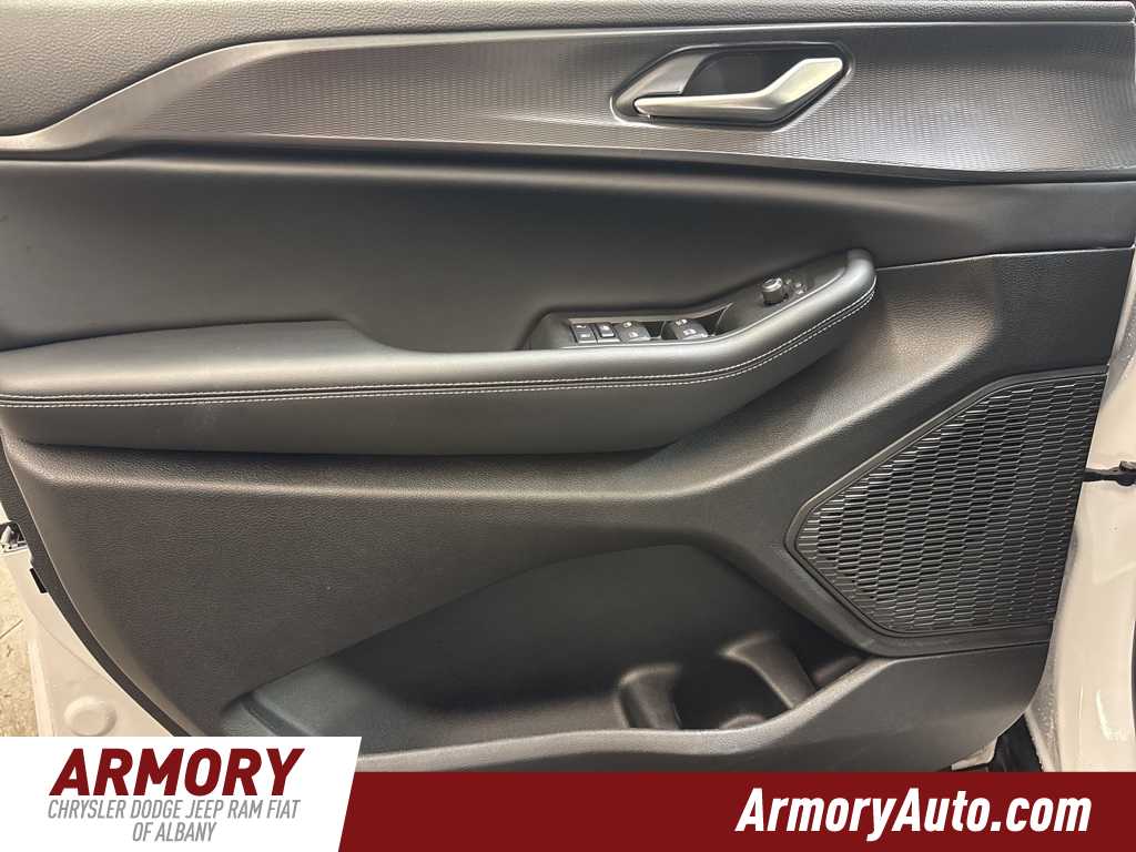 Thumbnail: 2025 Jeep Grand Cherokee - 7