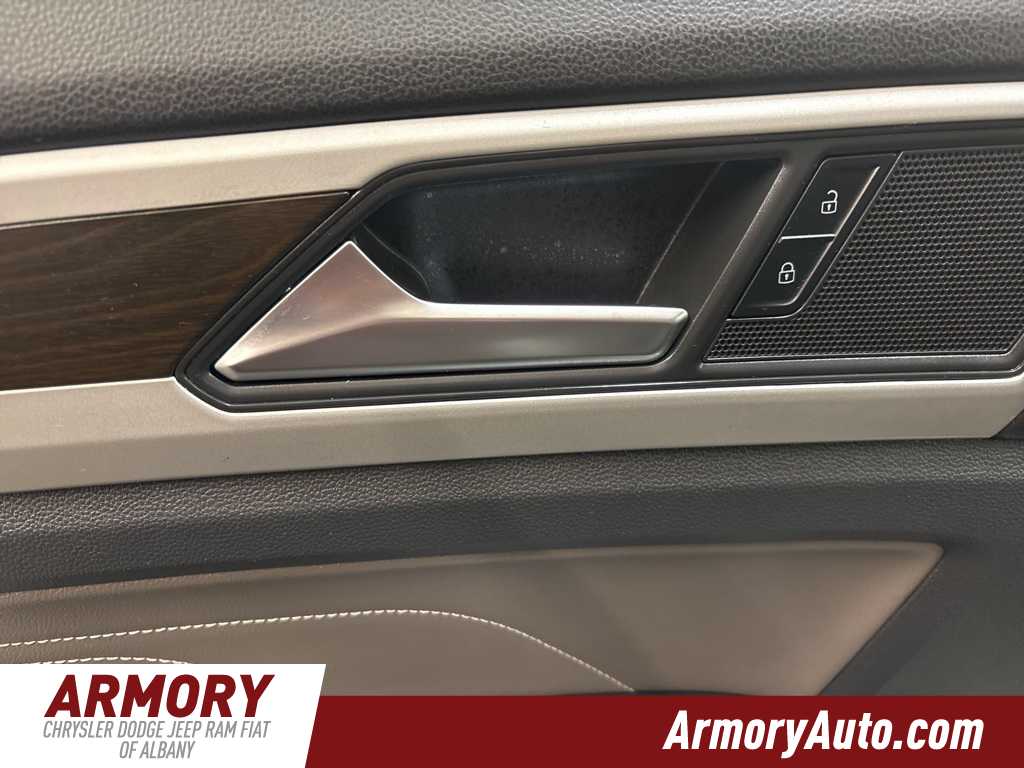 Thumbnail: 2022 Volkswagen Atlas - 9