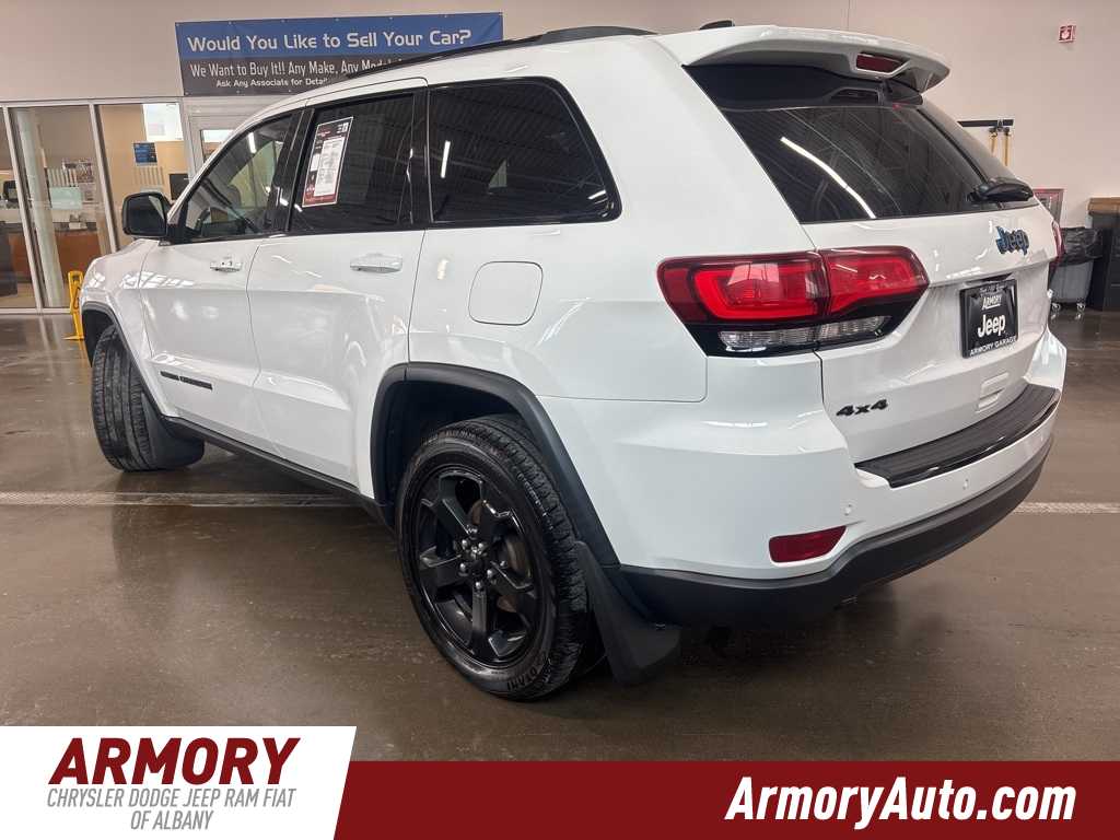 Thumbnail: 2018 Jeep Grand Cherokee - 6