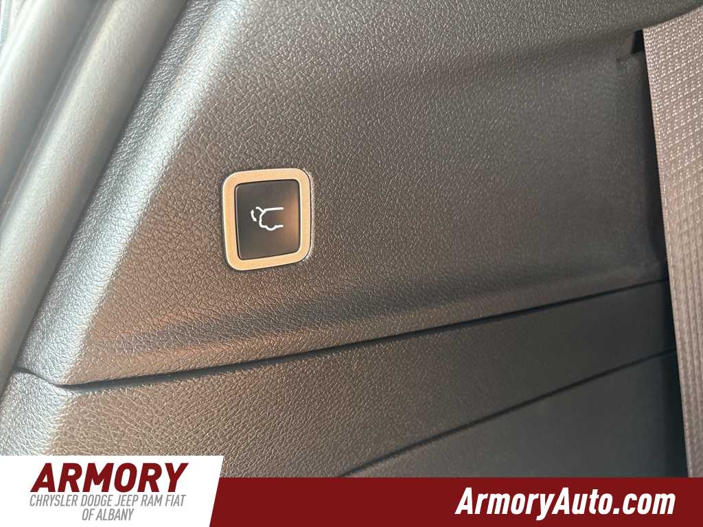 Thumbnail: 2022 Chrysler Pacifica - 41