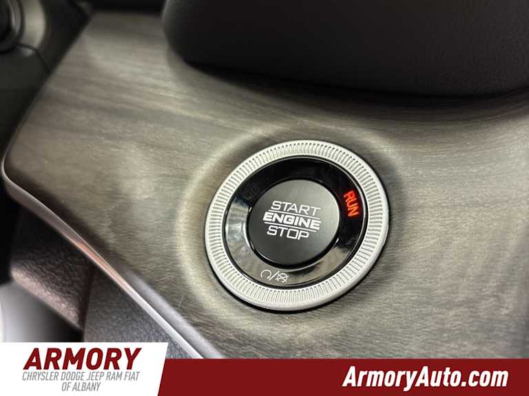 Thumbnail: 2025 Jeep Grand Cherokee - 17