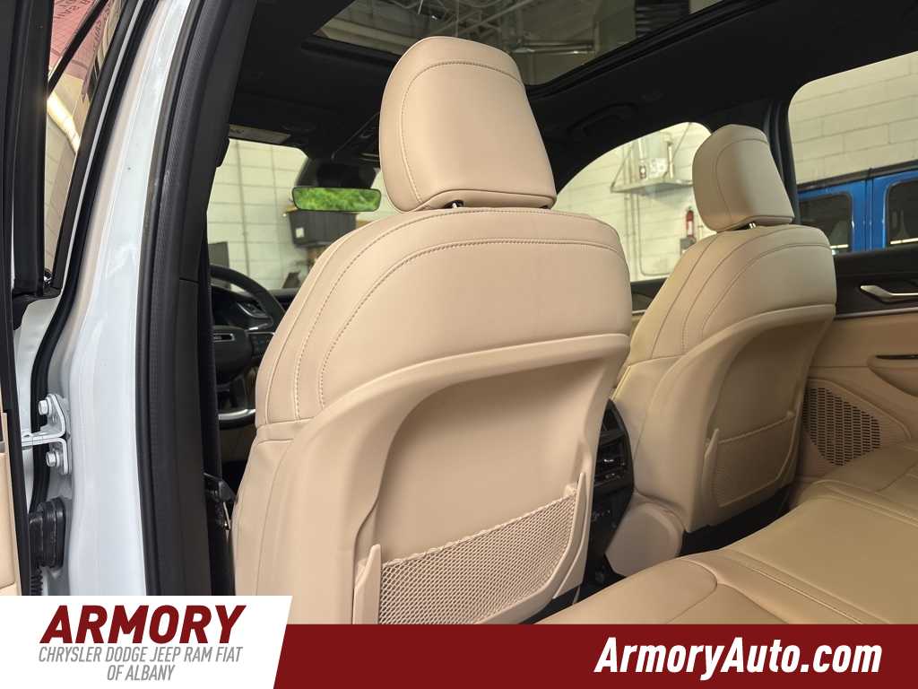 Thumbnail: 2025 Jeep Grand Cherokee - 21