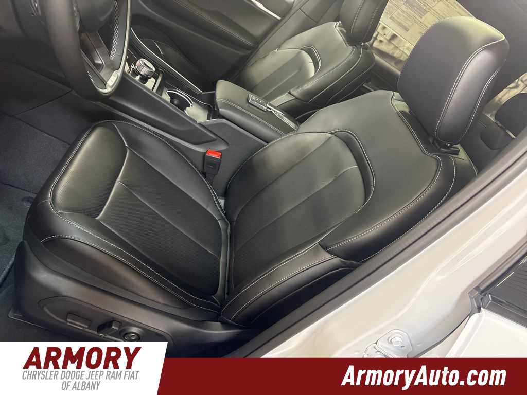 Thumbnail: 2026 Jeep Grand Cherokee - 12