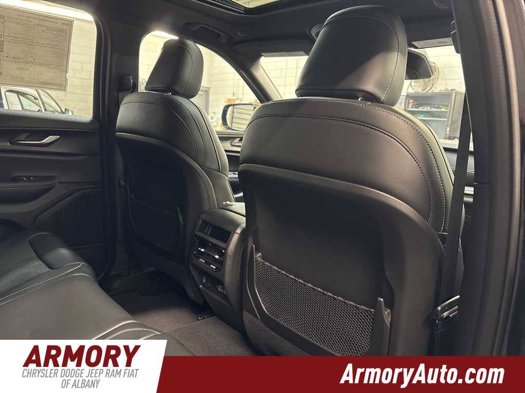 Thumbnail: 2025 Jeep Grand Cherokee - 31