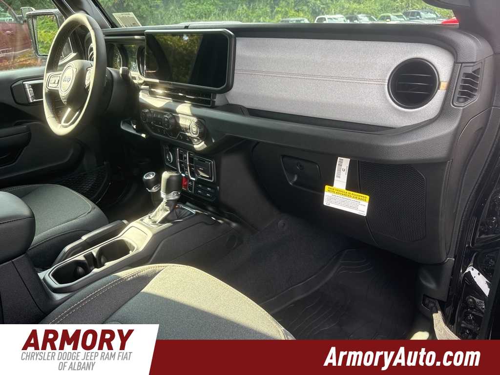 Thumbnail: 2025 Jeep Gladiator - 31