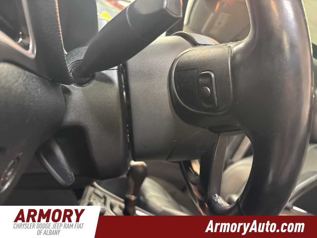 Thumbnail: 2019 Jeep Cherokee - 12