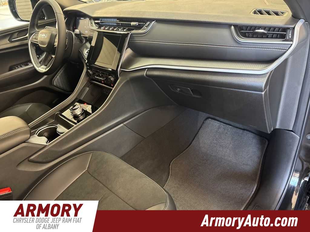 Thumbnail: 2025 Jeep Grand Cherokee L - 41