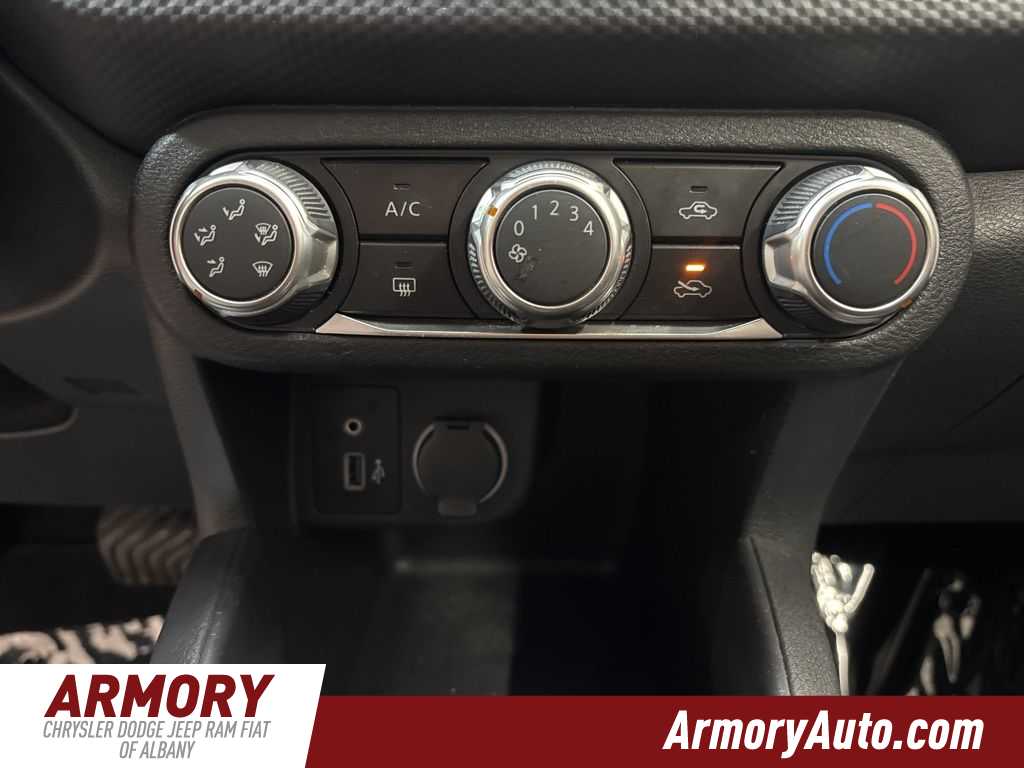 Thumbnail: 2022 Nissan Kicks - 18