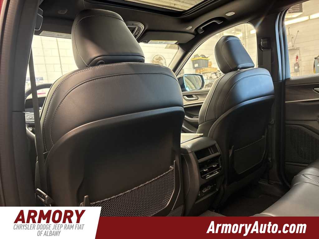 Thumbnail: 2025 Jeep Grand Cherokee - 22