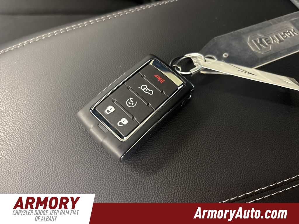 Thumbnail: 2025 Jeep Grand Cherokee - 21