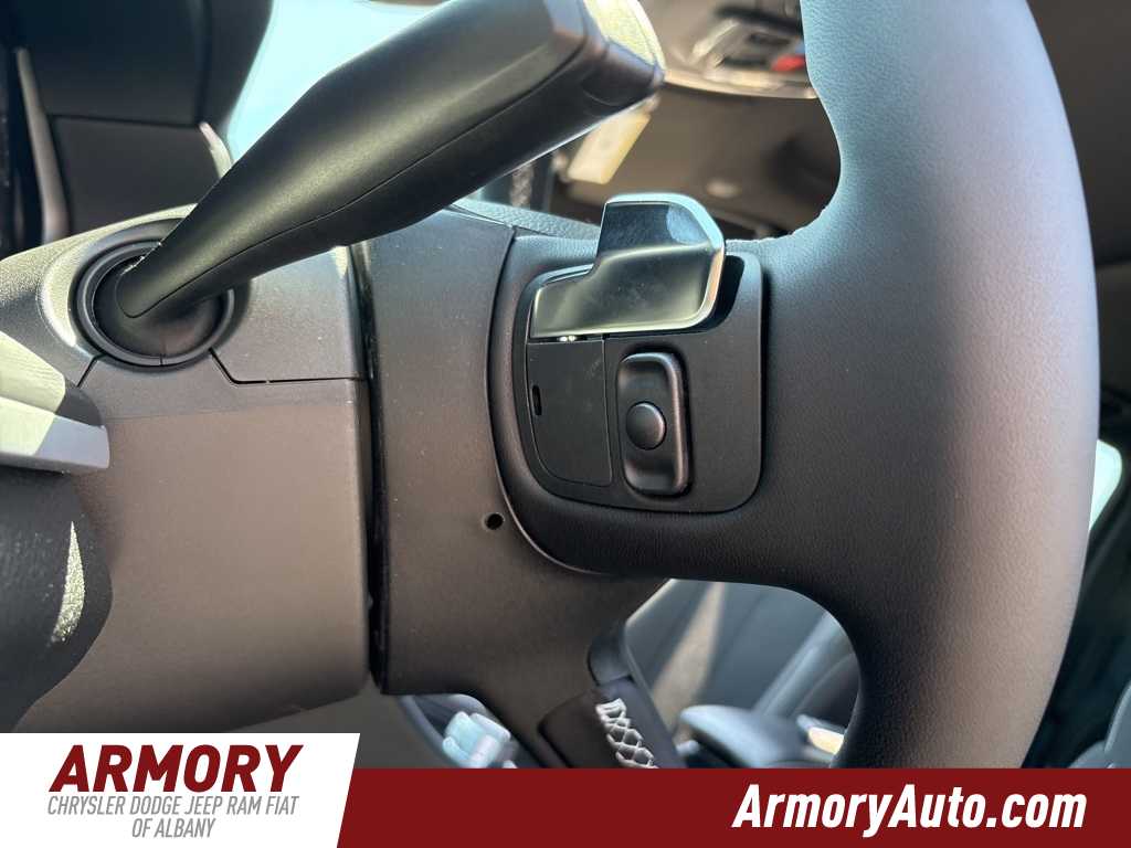 Thumbnail: 2025 Jeep Grand Cherokee - 11