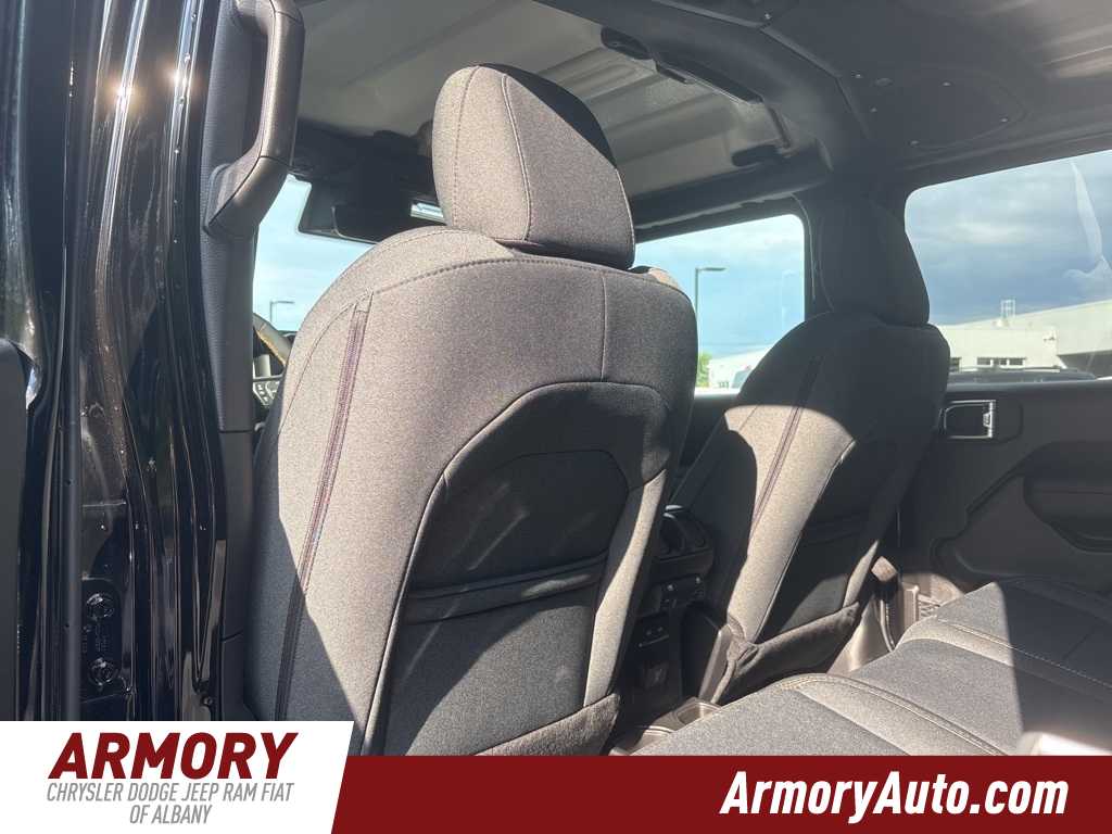 Thumbnail: 2025 Jeep Gladiator - 20