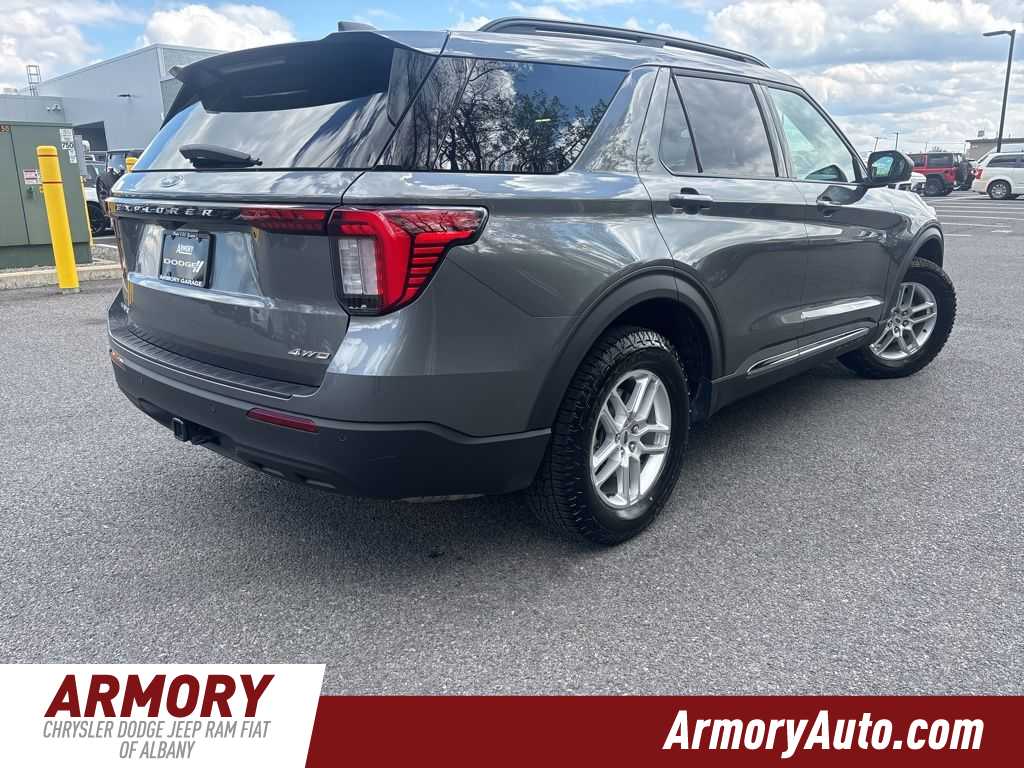 Thumbnail: 2025 Ford Explorer - 4