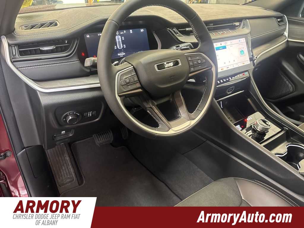 Thumbnail: 2026 Jeep Grand Cherokee - 10