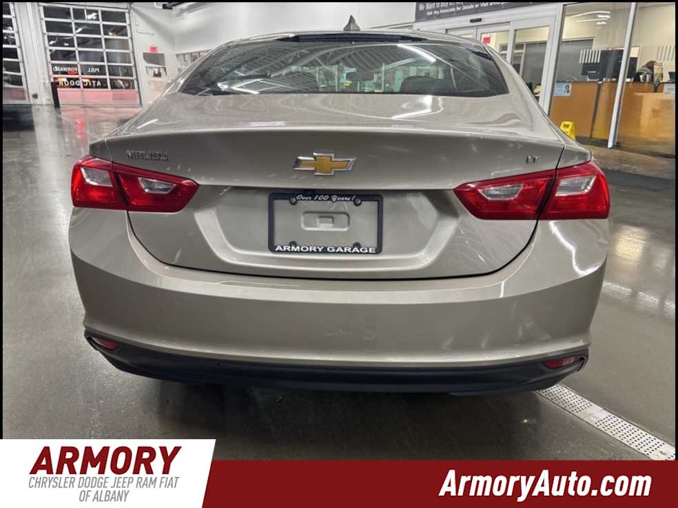 Thumbnail: 2023 Chevrolet Malibu - 5