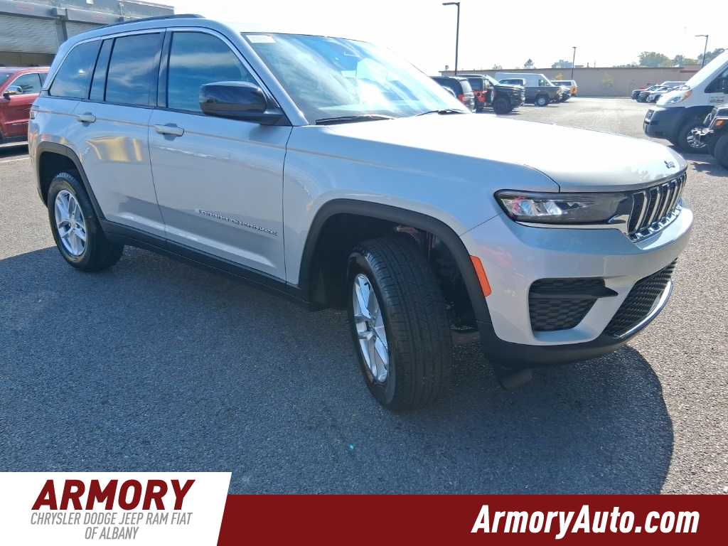 Thumbnail: 2025 Jeep Grand Cherokee - 3