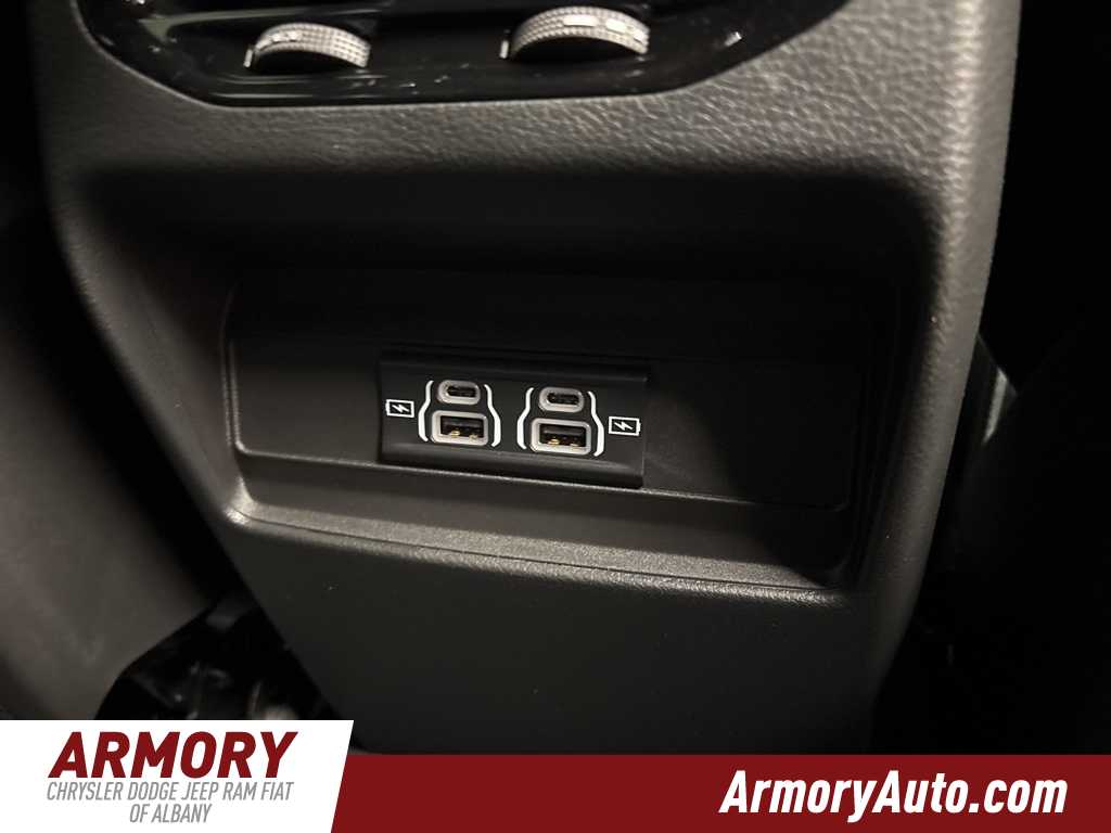 Thumbnail: 2025 Jeep Grand Cherokee - 30