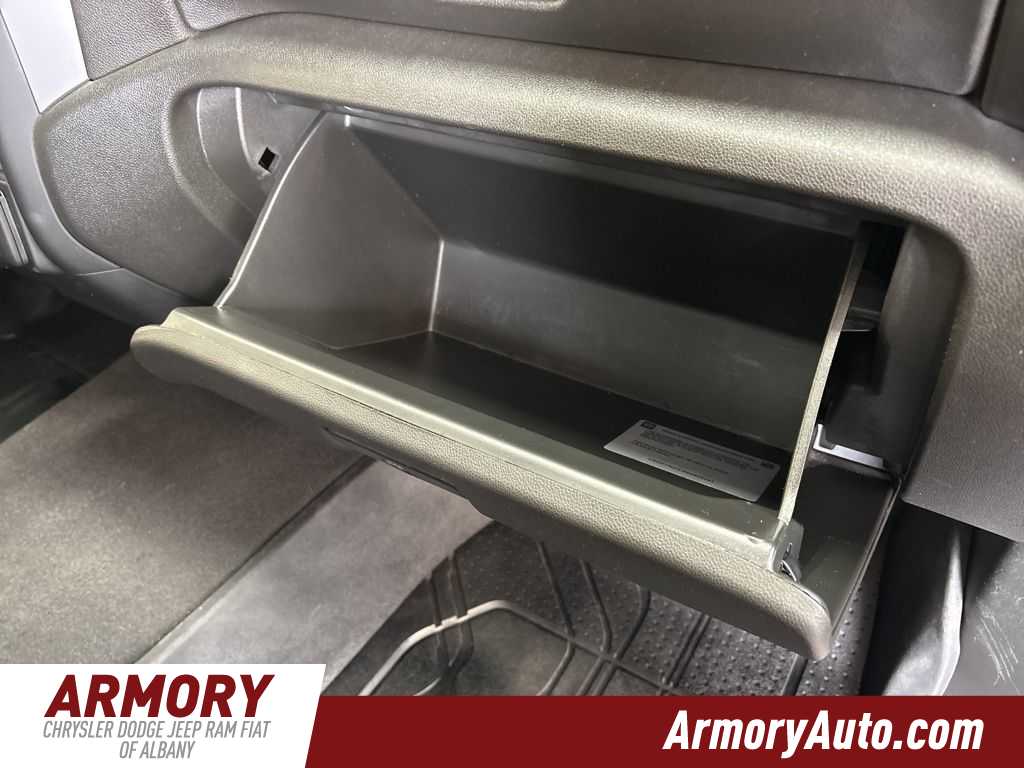 Thumbnail: 2022 Chevrolet Silverado 1500 - 33