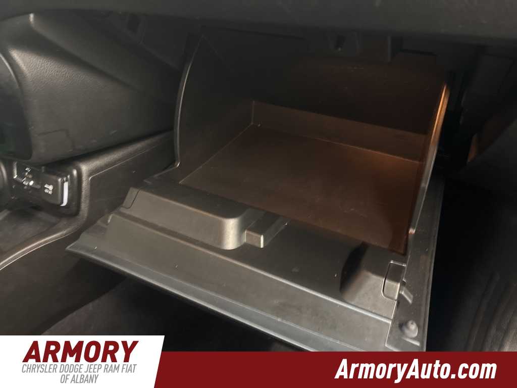 Thumbnail: 2023 Jeep Renegade - 35