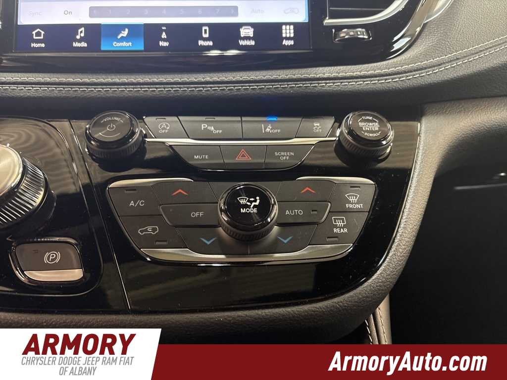 Thumbnail: 2026 Chrysler Pacifica - 20