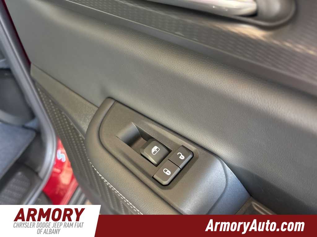 Thumbnail: 2025 Jeep Grand Cherokee L - 34