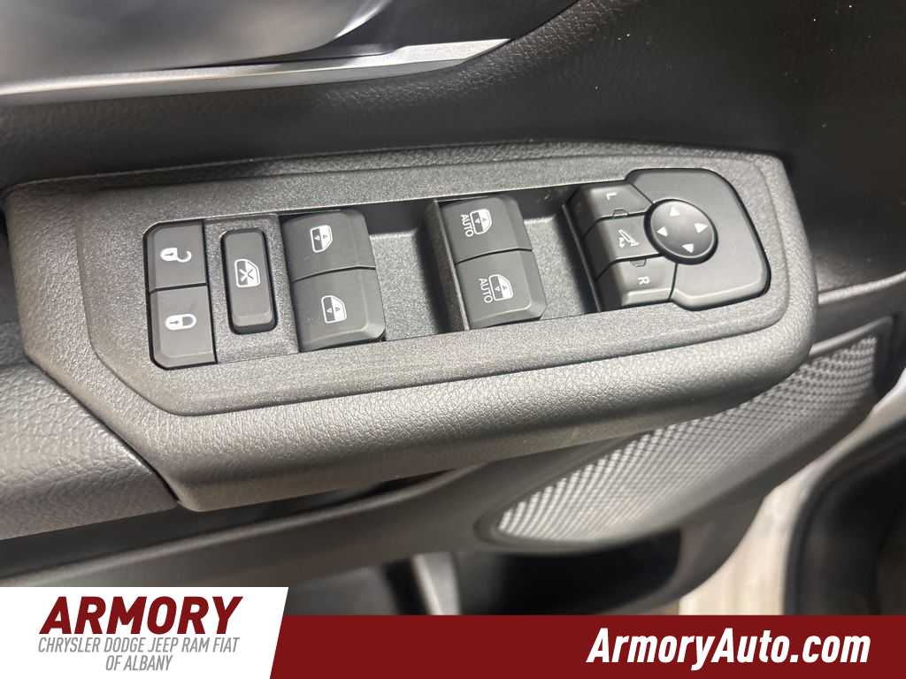 Thumbnail: 2026 RAM 1500 - 8