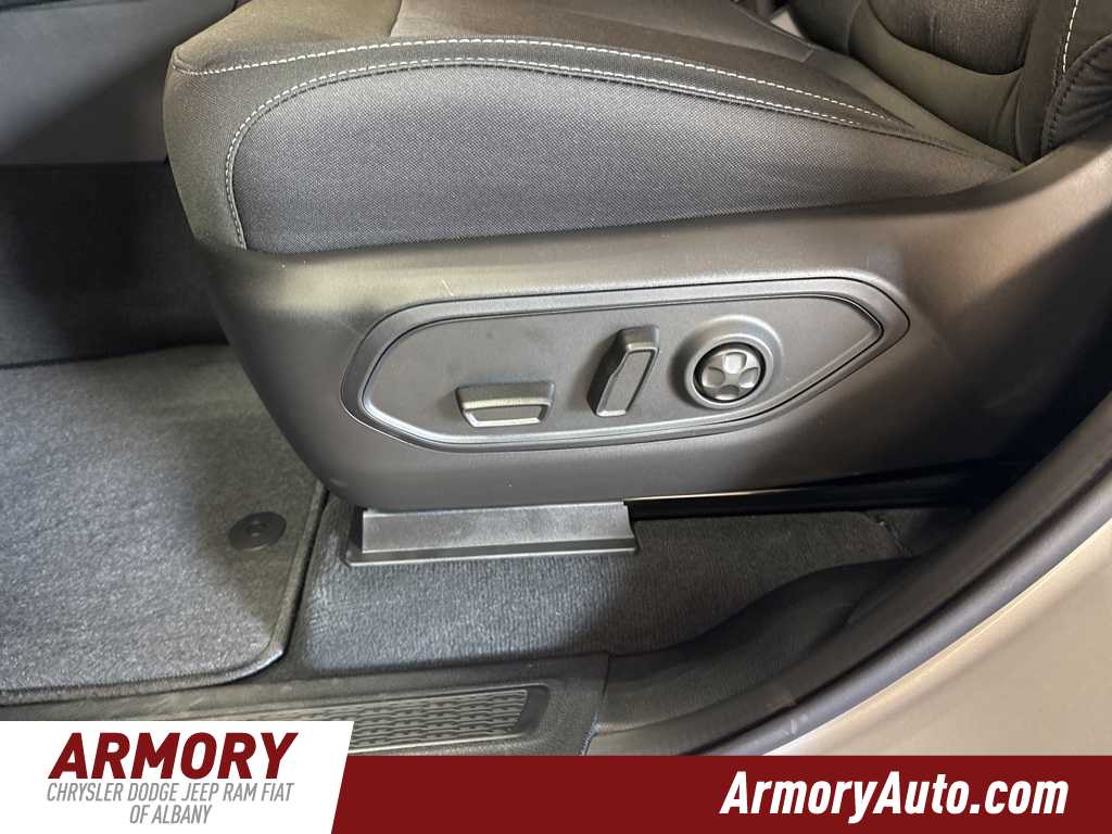 Thumbnail: 2025 Jeep Grand Cherokee - 11