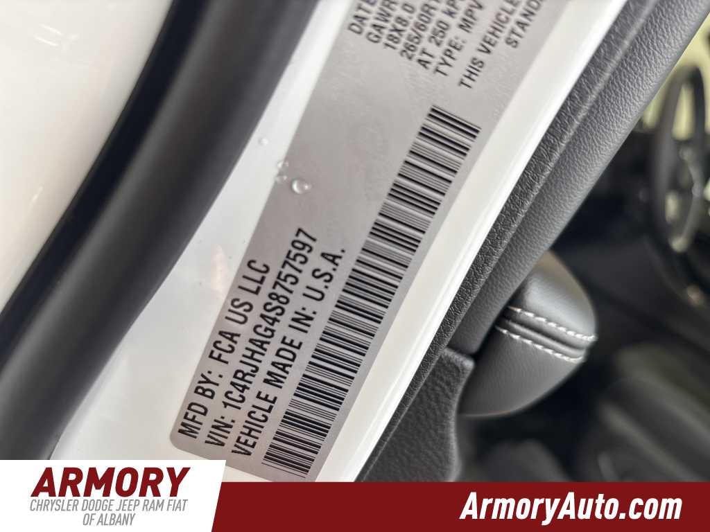 Thumbnail: 2025 Jeep Grand Cherokee - 38