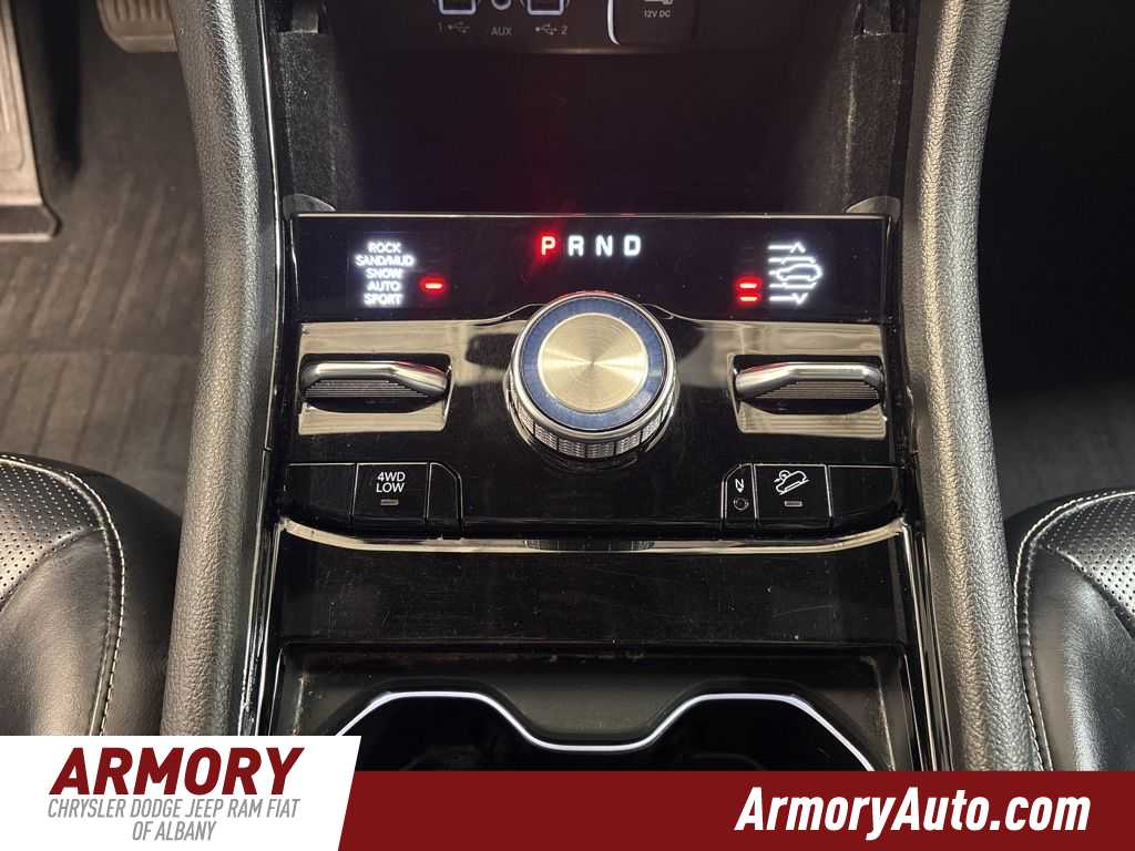 Thumbnail: 2023 Jeep Grand Cherokee L - 22