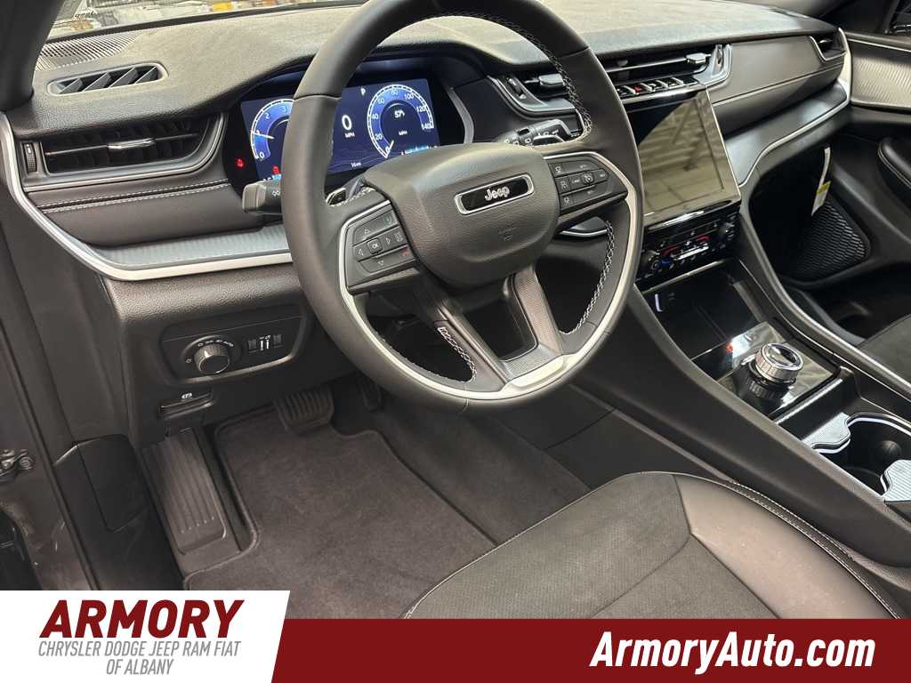 Thumbnail: 2025 Jeep Grand Cherokee L - 9