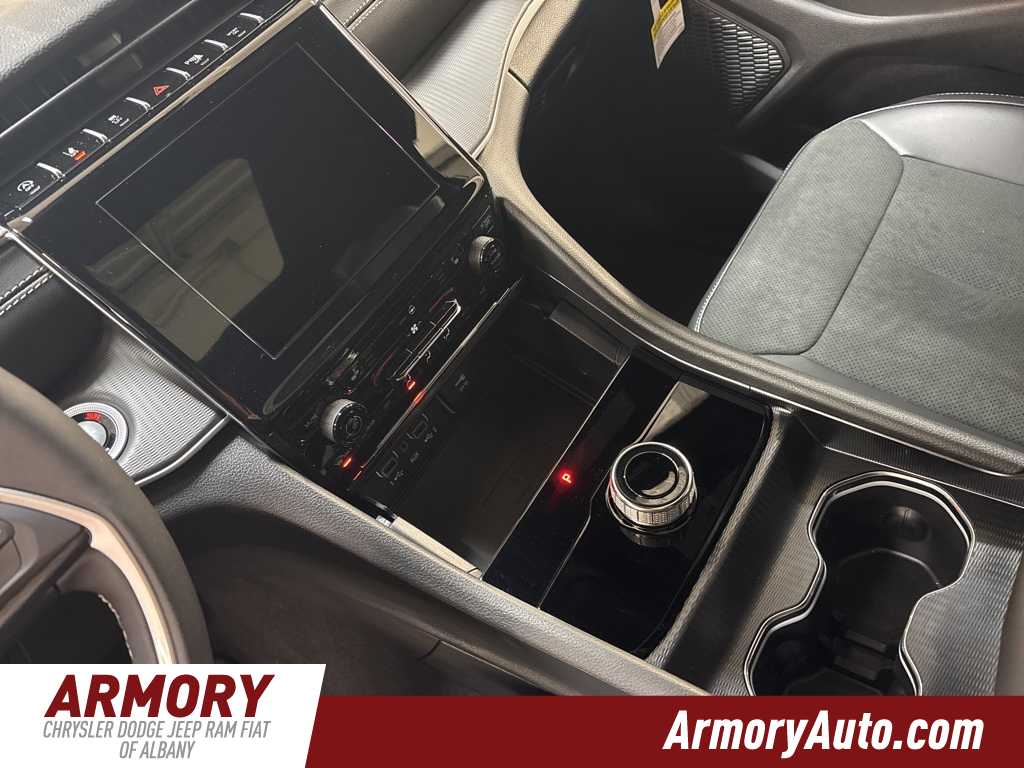 Thumbnail: 2025 Jeep Grand Cherokee - 14