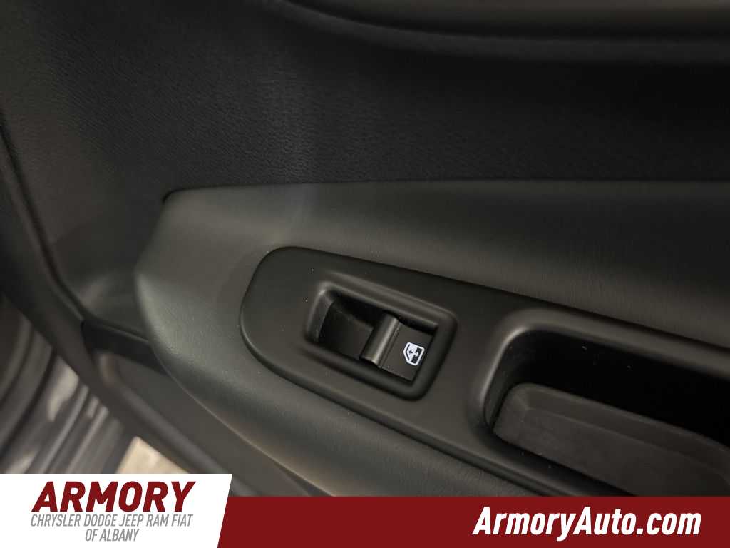 Thumbnail: 2023 Jeep Renegade - 29