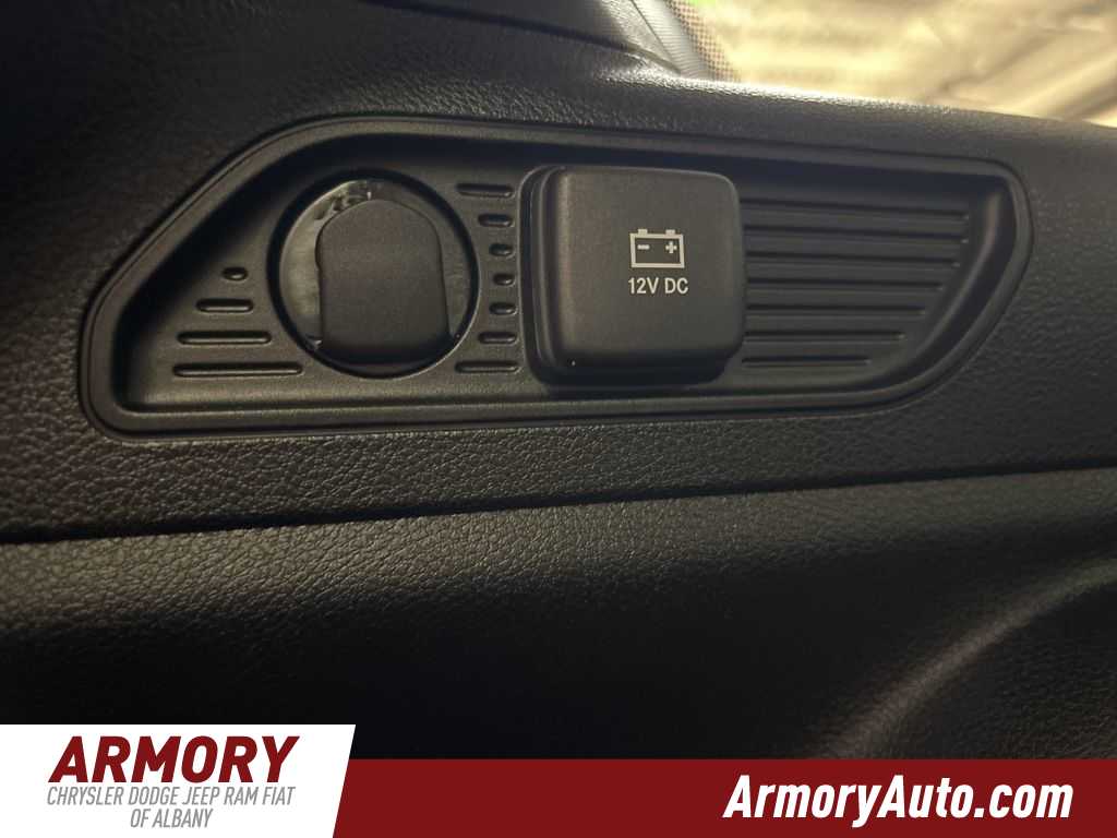 Thumbnail: 2026 Jeep Grand Cherokee - 34