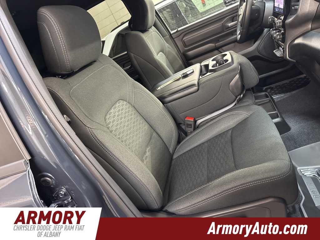 Thumbnail: 2026 RAM 1500 - 32