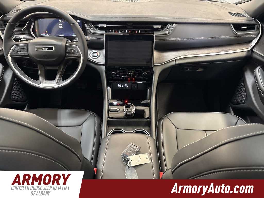 Thumbnail: 2025 Jeep Grand Cherokee - 35