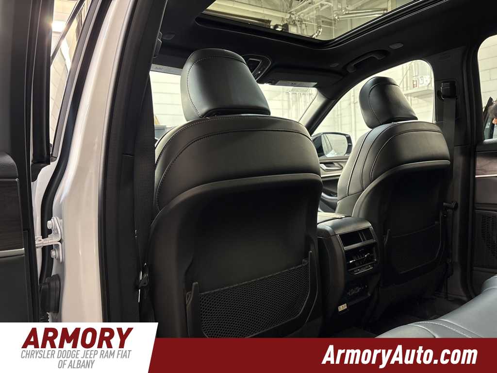 Thumbnail: 2025 Jeep Grand Cherokee - 24