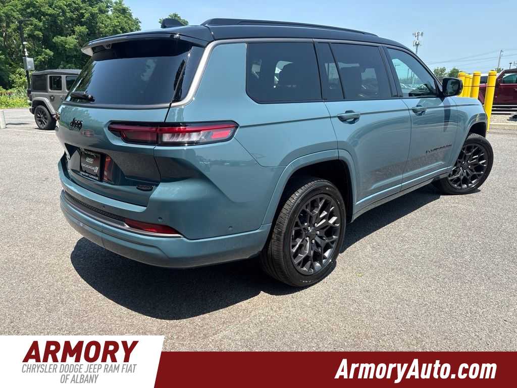 Thumbnail: 2026 Jeep Grand Cherokee L - 4