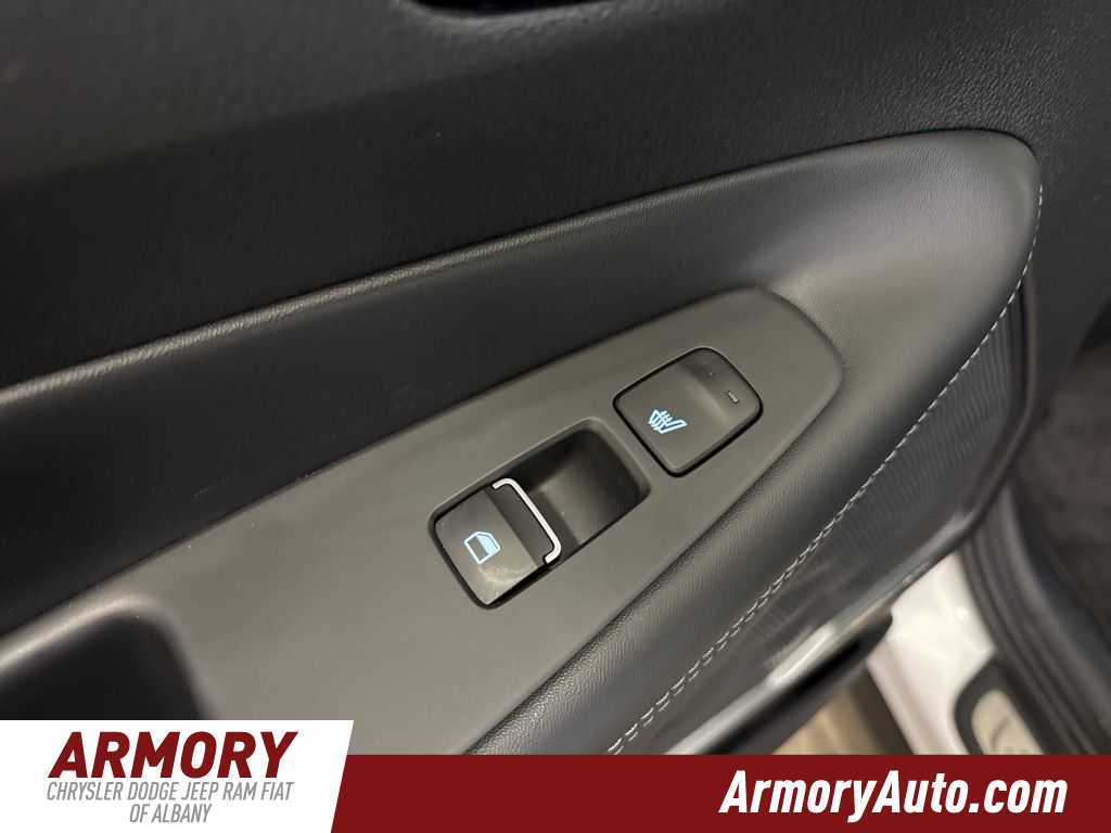 Thumbnail: 2022 Hyundai Santa Fe - 25