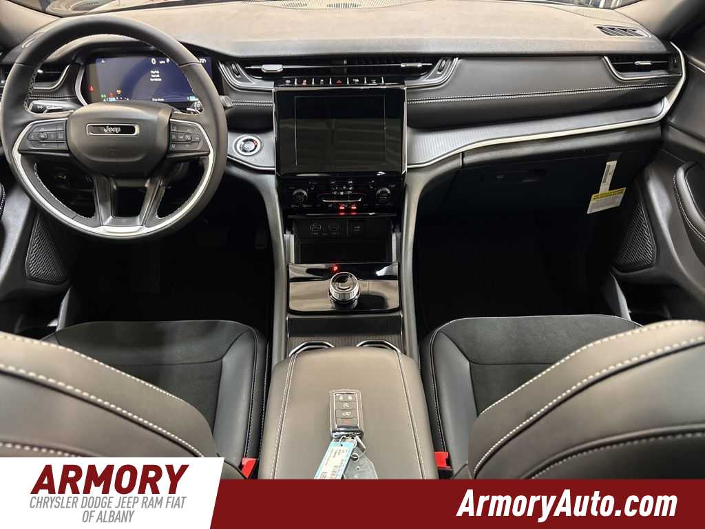 Thumbnail: 2025 Jeep Grand Cherokee L - 36