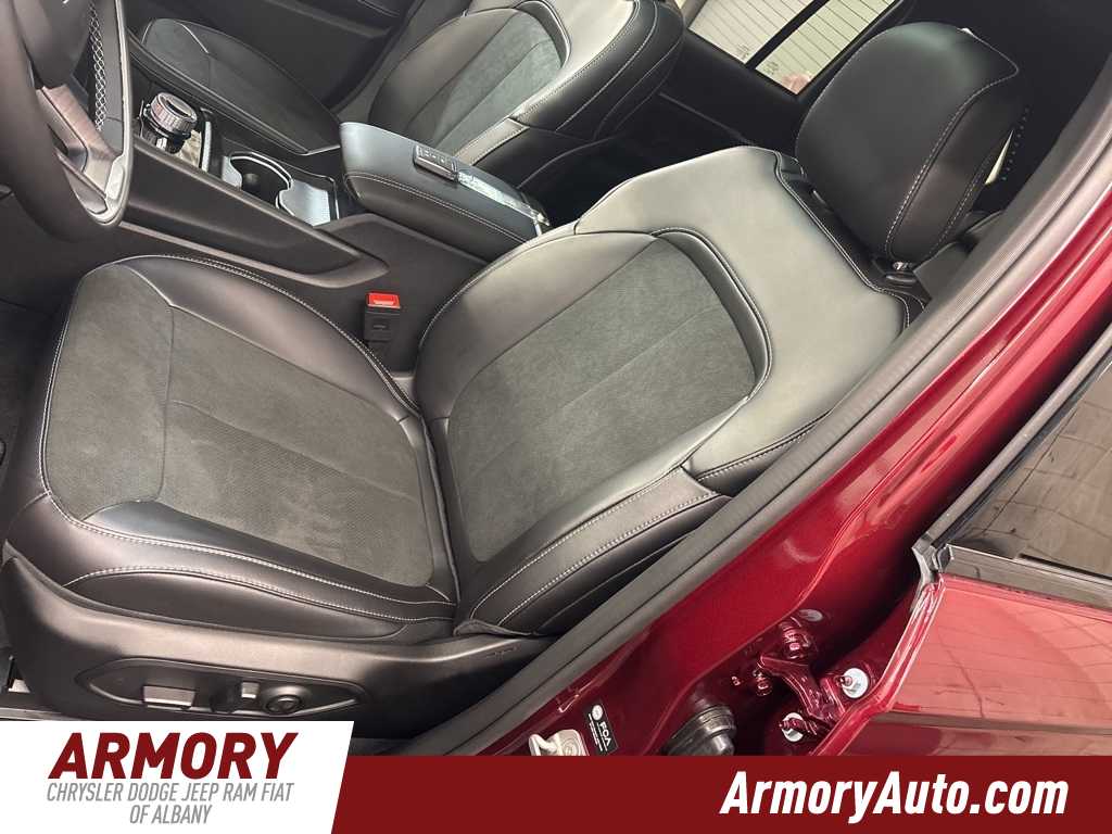 Thumbnail: 2026 Jeep Grand Cherokee - 11