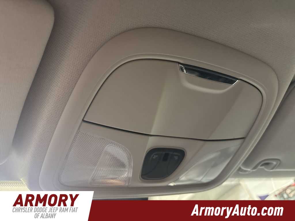 Thumbnail: 2020 Jeep Cherokee - 21