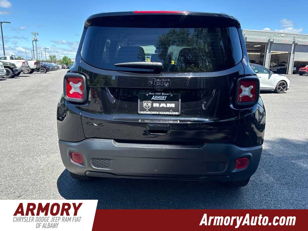 Thumbnail: 2023 Jeep Renegade - 5