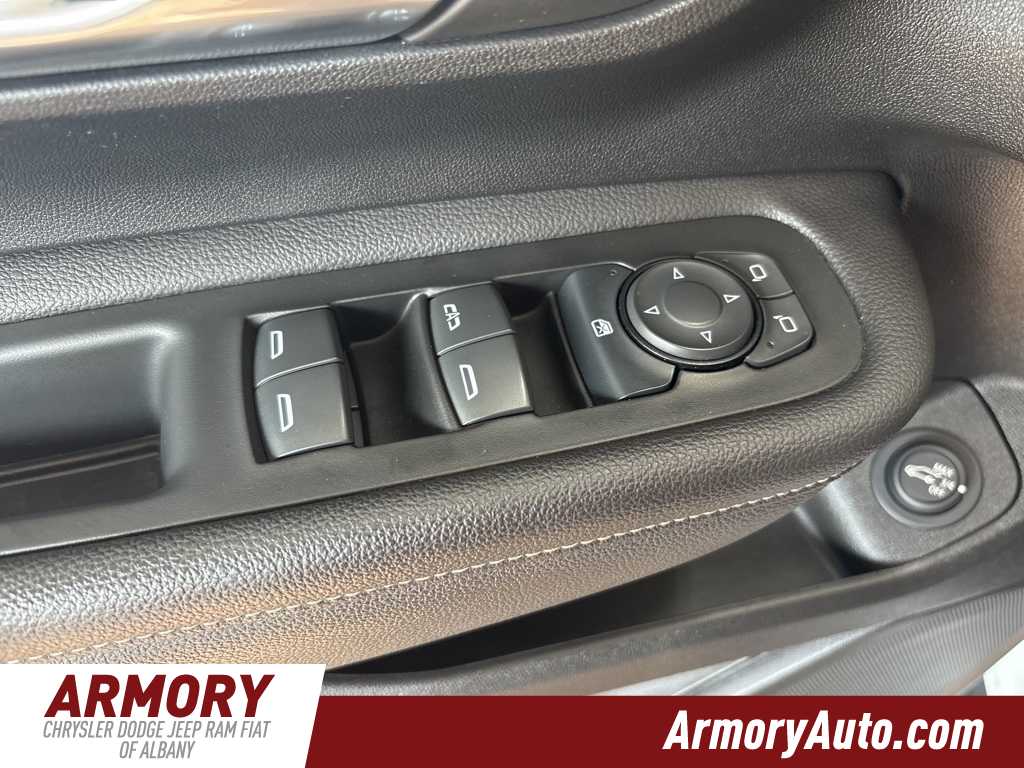 Thumbnail: 2022 GMC Terrain - 8